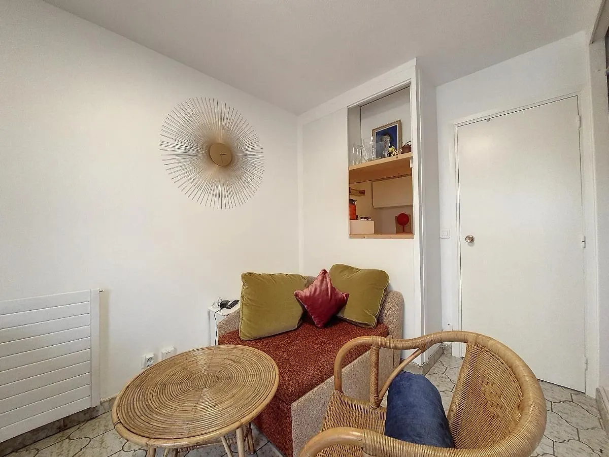 Nestor&Jeeves - Florida Beach - Studio With Balcony Nice 0*,  France